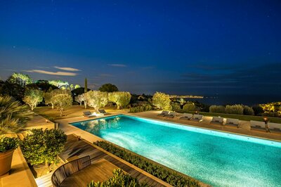 Lansa Main Villa Pool 12